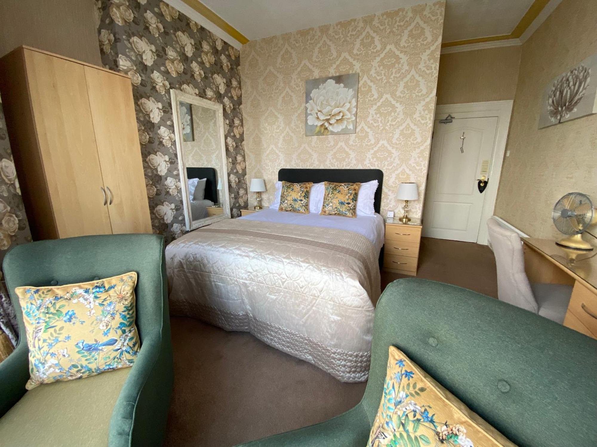 Stratford House Exclusively For Adults Llandudno Exterior foto