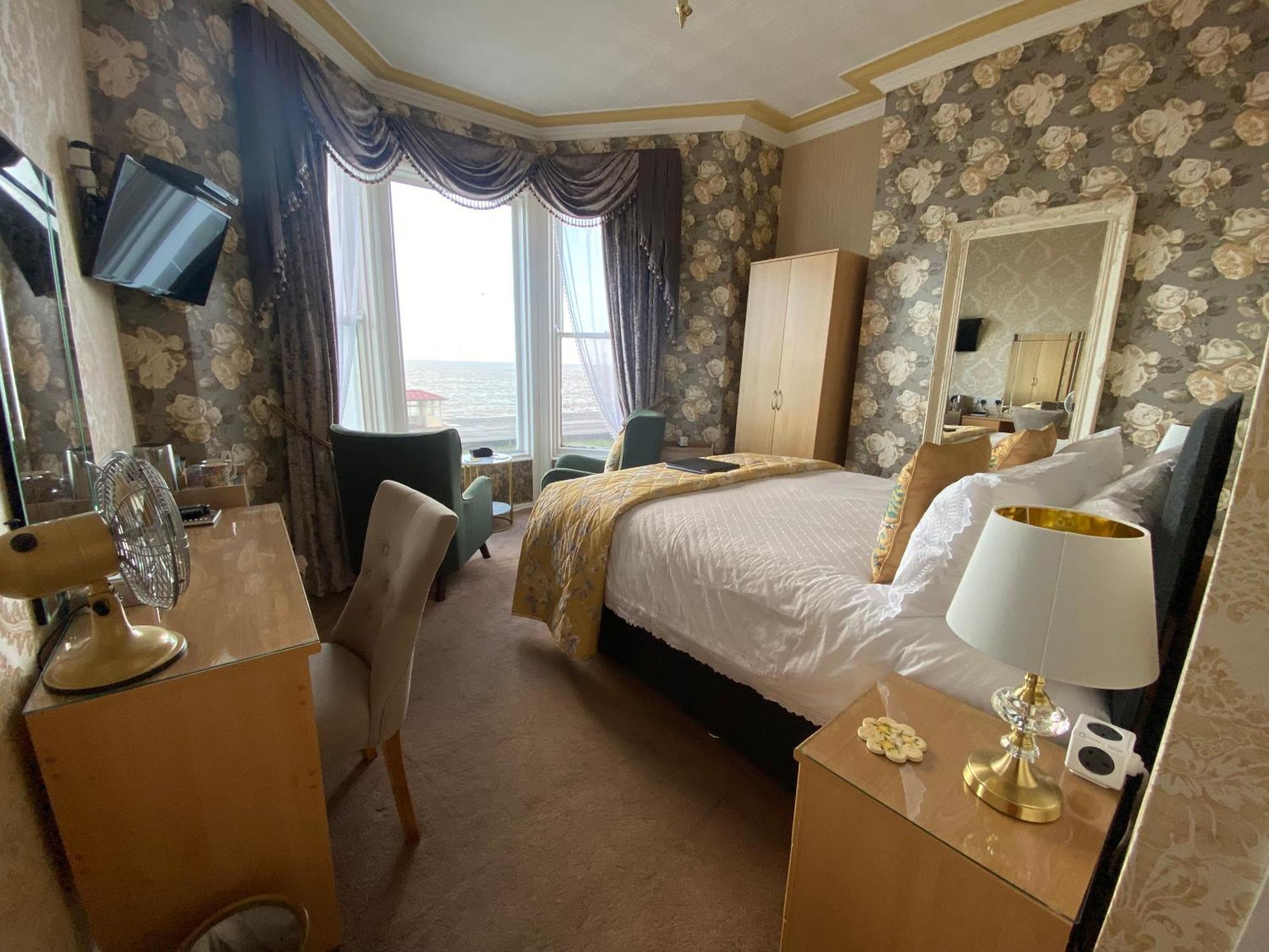 Stratford House Exclusively For Adults Llandudno Exterior foto